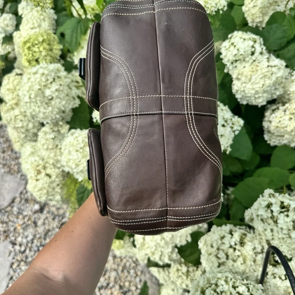 COACH SOHO Tote Chocolate Brown Buckle, Snap, Zip Shoulder Bag Purse EUC